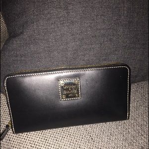 Dooney smooth leather wallet/ coin case